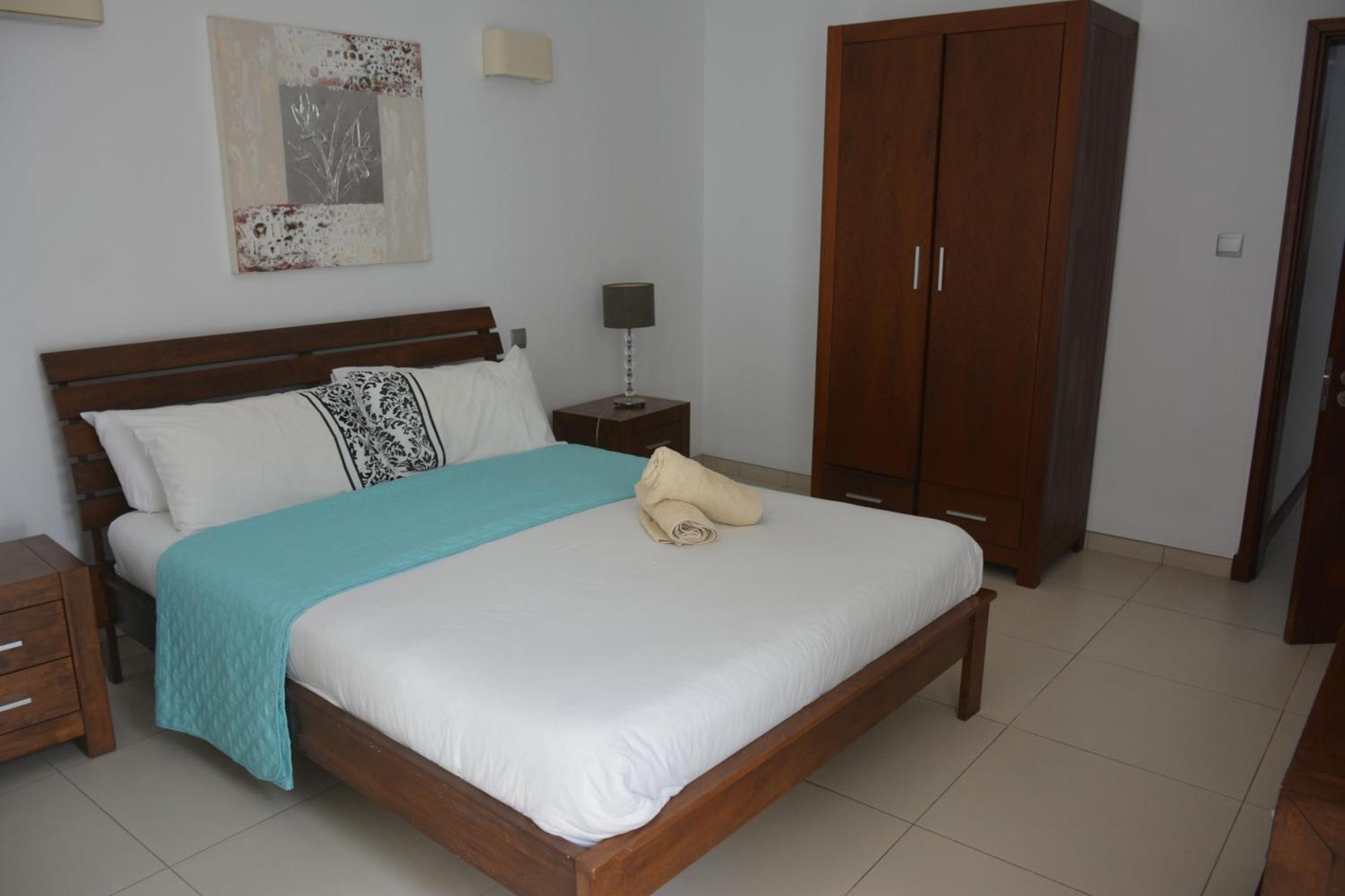 Olana Blue - Beachfront Apartment Rivière Noire Extérieur photo