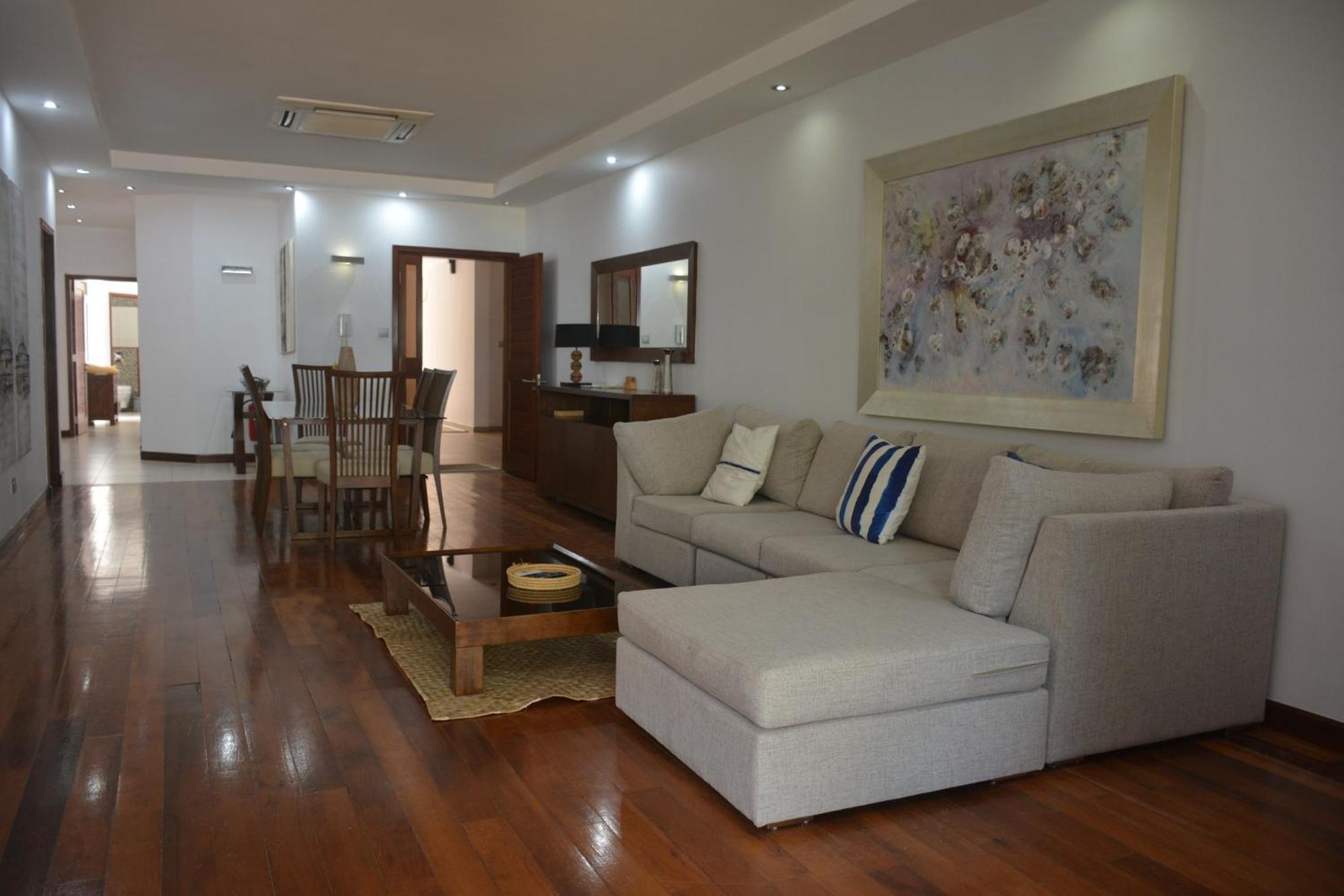Olana Blue - Beachfront Apartment Rivière Noire Extérieur photo